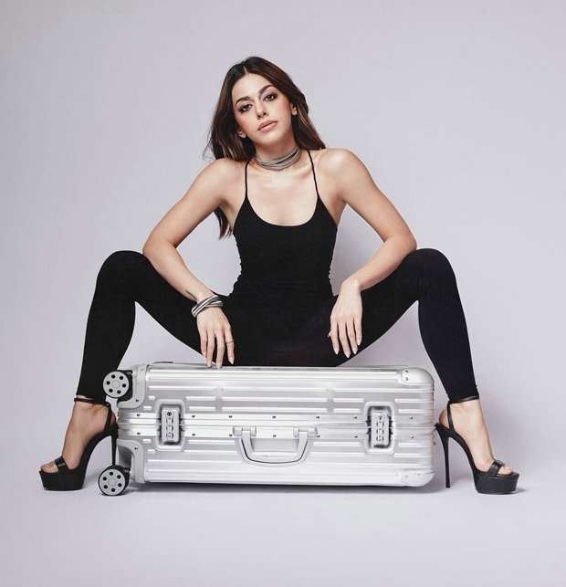 From Khushi Kapoor to Shanaya Kapoor: 5 Bollywood divas redefine posing with fresh, creative flair