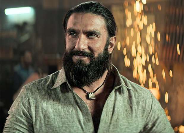 Box Office Tsunami: Dhurandhar jumps 11% on Tuesday without offers, hits Rs. 27 cr. on Day 5 to lock Rs. 200 cr. Week 1 :Bollywood Box Office - Bollywood Hungama