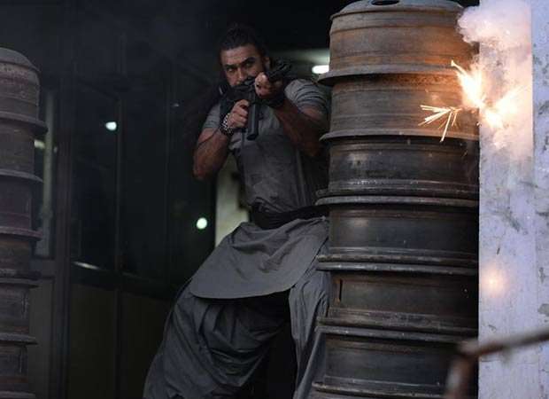 Dhurandhar crosses Rs. 600 cr, eyes next Rs. 700 cr box office target :Bollywood Box Office - Bollywood Hungama