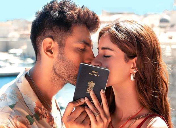 EXCLUSIVE: CBFC censors 15 seconds of sexually suggestive scene in Tu Meri Main Tera Main Tera Tu Meri : Bollywood News – Bollywood Hungama