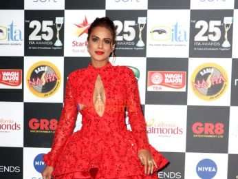 Photos: Alia Bhatt, Daisy Shah, Manoj Bajpayee and others grace the red carpet of the 25th ITA Awards | Parties & Events - Bollywood Hungama