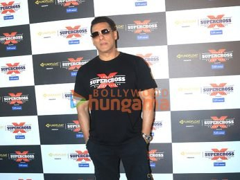 Photos: Salman Khan snapped at Indian Supercross Racing League in Kozhikode, Kerala | Parties & Events - Bollywood Hungama