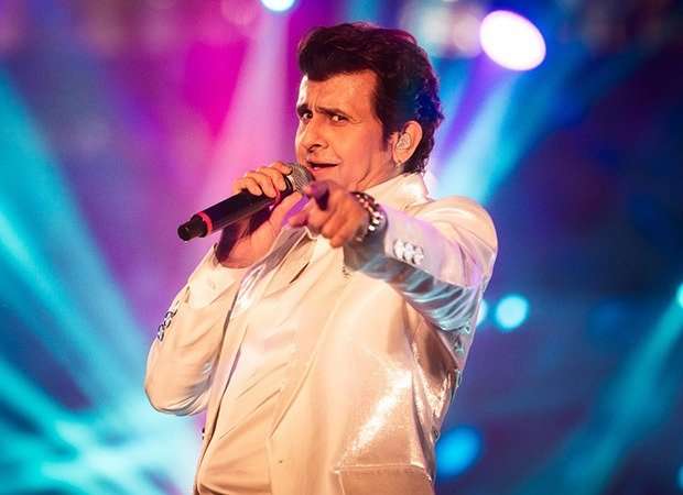 Sonu Nigam delivers 3-hour power-packed set at Satrangi Re Hyderabad; extends concert after fans demand more 3 : Bollywood News - Bollywood Hungama