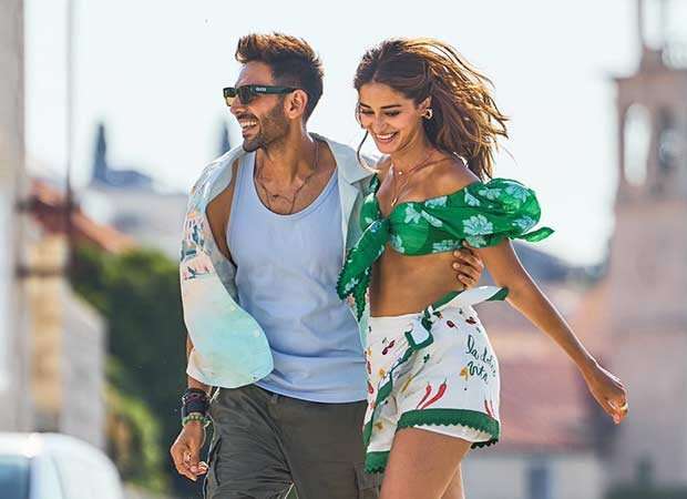 Tu Meri Main Tera Main Tera Tu Meri Day 3 Box Office Estimate: Stays flat on Saturday with Rs. 4.5 cr; all eyes on Sunday now :Bollywood Box Office - Bollywood Hungama