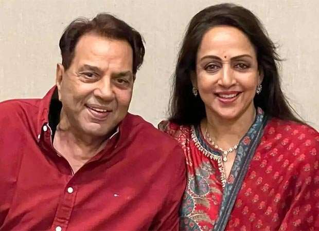 Hema Malini breaks silence on separate prayer meets for Dharmendra; says &ldquo;Yeh humare ghar ka personal mamla hai&rdquo; : Bollywood News - Bollywood Hungama