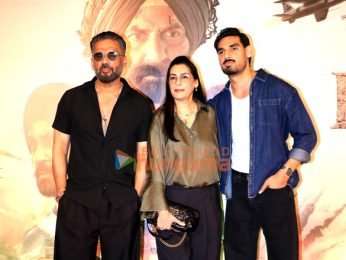 Photos: Sunny Deol, Varun Dhawan, Suniel Shetty, Sonam Bajwa and others grace the premiere of Border 2 | Parties & Events - Bollywood Hungama