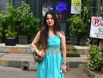 Photos: Mahima Makwana snapped in Juhu | Parties & Events - Bollywood Hungama