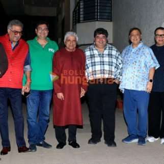 Photos: Shashi Ranjan, Boney Kapoor, Javed Akhtar and others snapped in Juhu