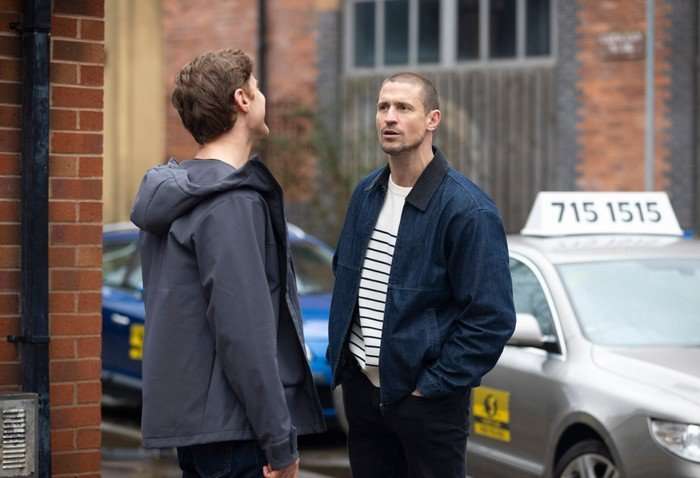 Carl and Theo have an argument in Coronation Street