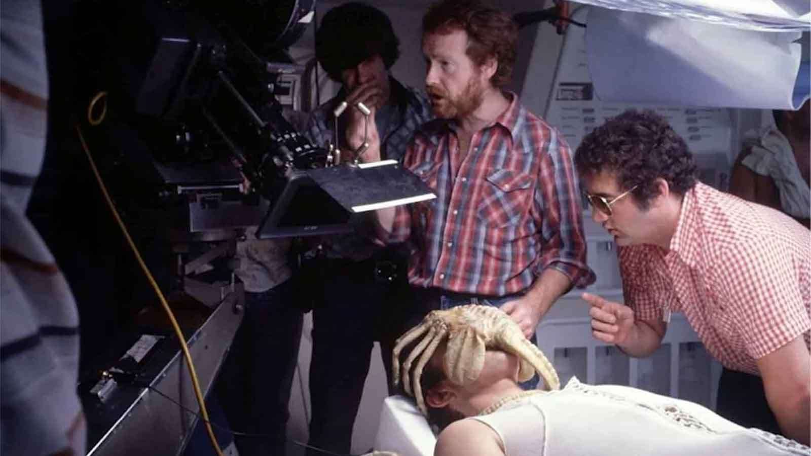 20 Fun Photos Taken Behind the Scenes of Movies from the 1970s | Den of Geek