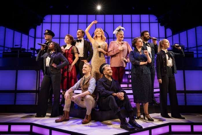 The cast of Titanique on stage.