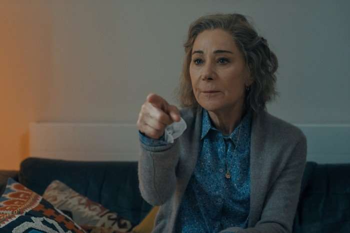 Zo&euml; Wanamaker in Criminal Record.