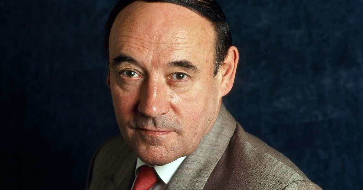 Desmond Morris - legendary zoologist, author, and TV presenter - dies aged 98