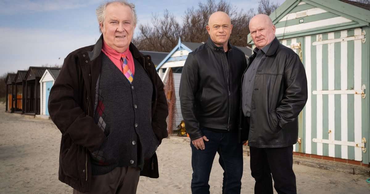 EastEnders icon Ross Kemp confirms emotional scenes behind special extended episode next week