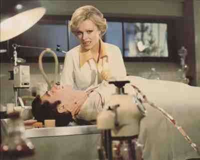 Lady-Dracula-1977-comedy-horror-movie-film-Evelyne-Kraft-2.jpg