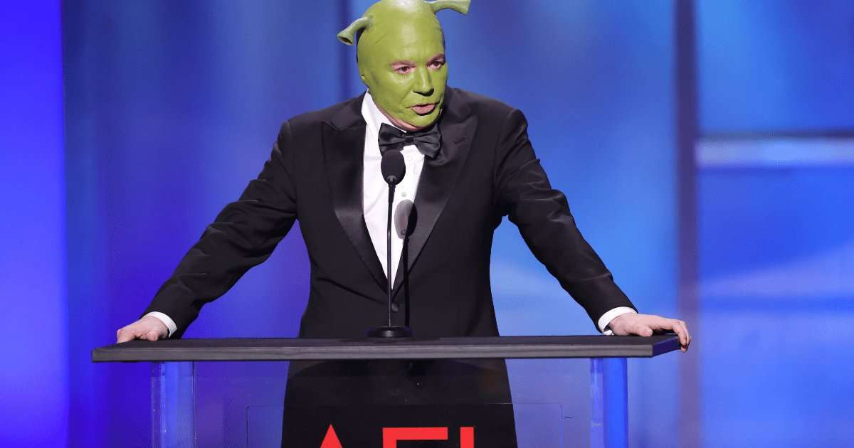 Mike Myers Celebrates Eddie Murphy Win in Full Shrek Makeup