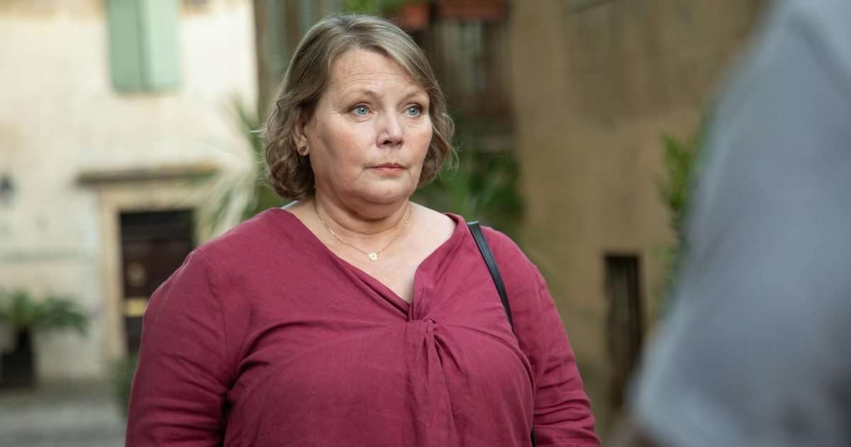 Missed Call cast: Who stars alongside Joanna Scanlan?