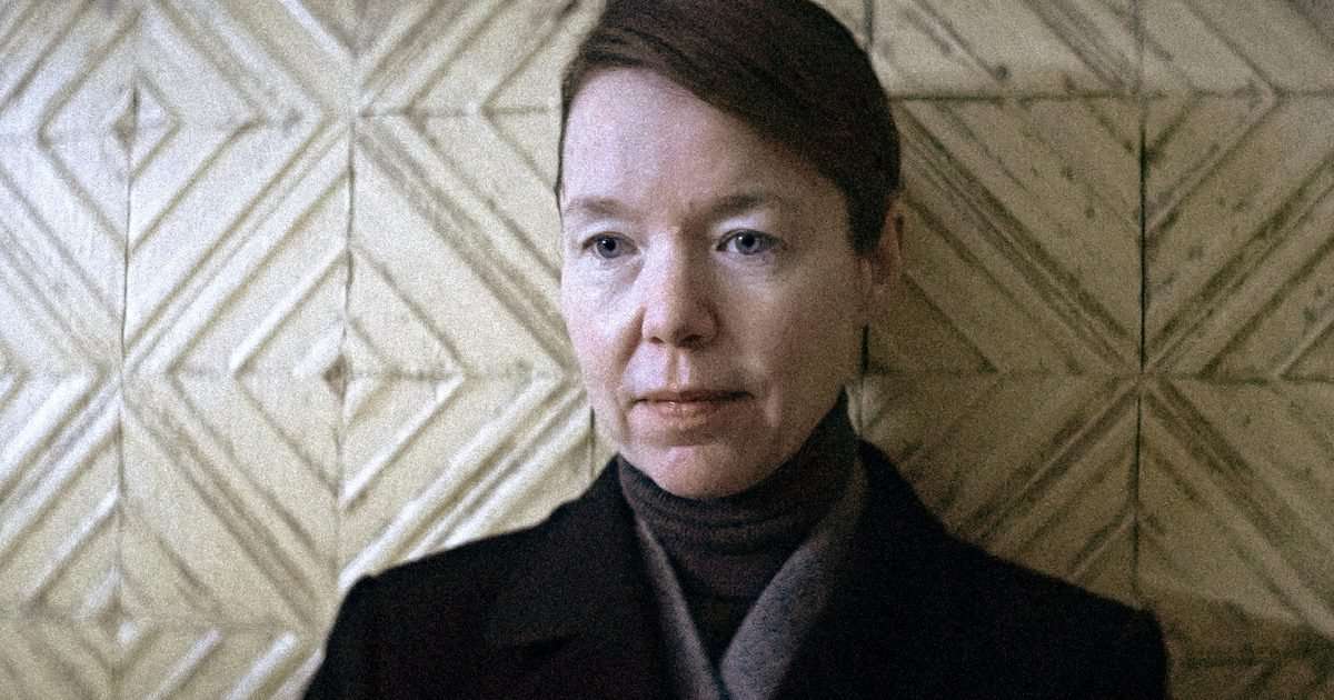 Motherland's Anna Maxwell Martin takes no prisoners in brutal first look at new drama Star City