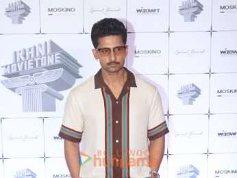 Photos: Aamir Khan, Javed Akhtar, Rajkumar Hirani, Anil Kapoor, Sooraj Barjatya and others grace the red carpet celebration of Boman Irani's Spiral Bound
