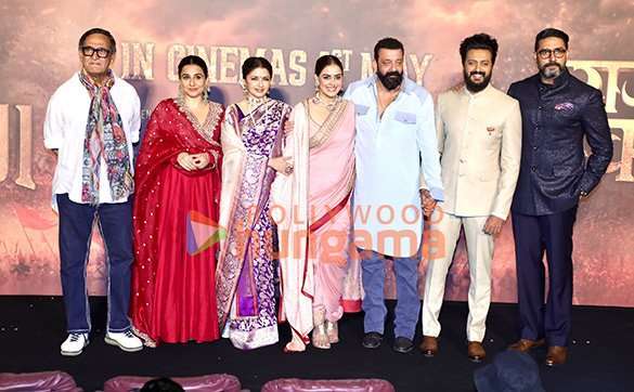 Photos: Riteish Deshmukh, Genelia Deshmukh, Sanjay Dutt, Abhishek Bachchan, Vidya Balan and others grace the trailer launch of Raja Shivaji