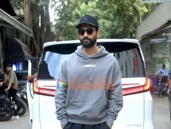 Photos: Vicky Kaushal snapped in Town