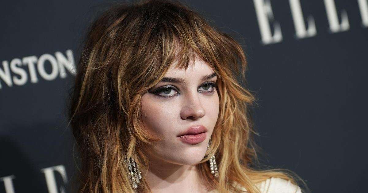 Sophie Thatcher & Joe Alwyn&rsquo;s Witch Movie Gets Exciting First Details, Title