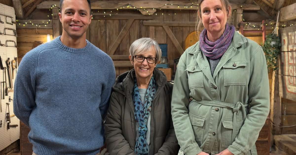 The Repair Shop contributor brings in late son's Cretan Lyra in emotional scenes