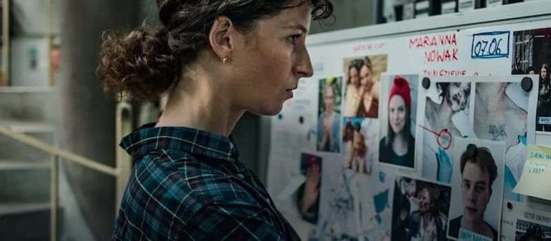 Hold Tight Netflix Series