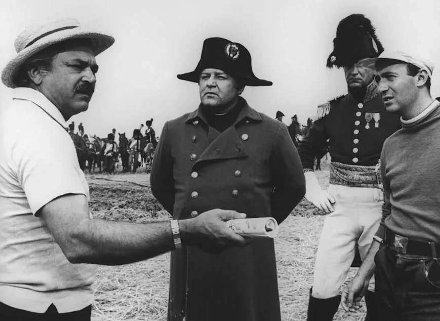 20 Fun Photos Taken Behind the Scenes of Movies from the 1970s | Den of Geek