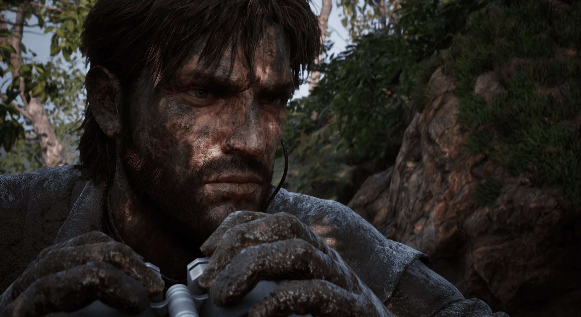 Snake holds binoculars in Metal Gear Solid Delta: Snake Eater.