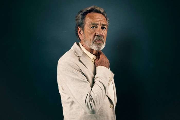 Robert Lindsay as Andrew Taylor in Missed Call.