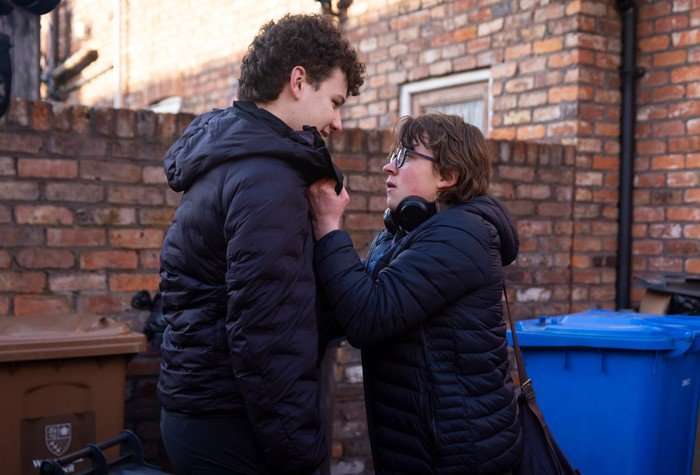 Sam has an argument with Will in Coronation Street