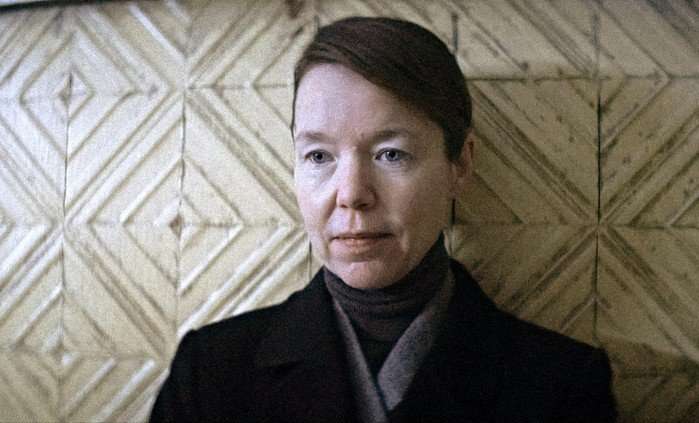 Anna Maxwell Martin in Star City.