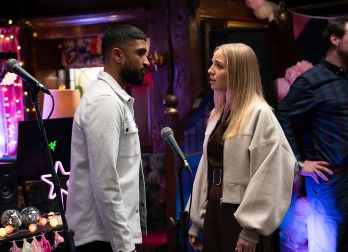 Kammy and Belle stare into one another's eyes in Emmerdale