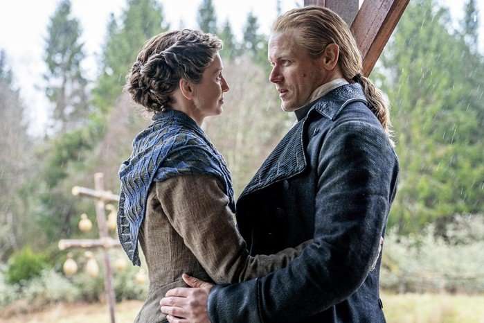 Outlander - Season 8 Week 21 Outlander CAITRÍONA BALFE and SAM HEUGHAN