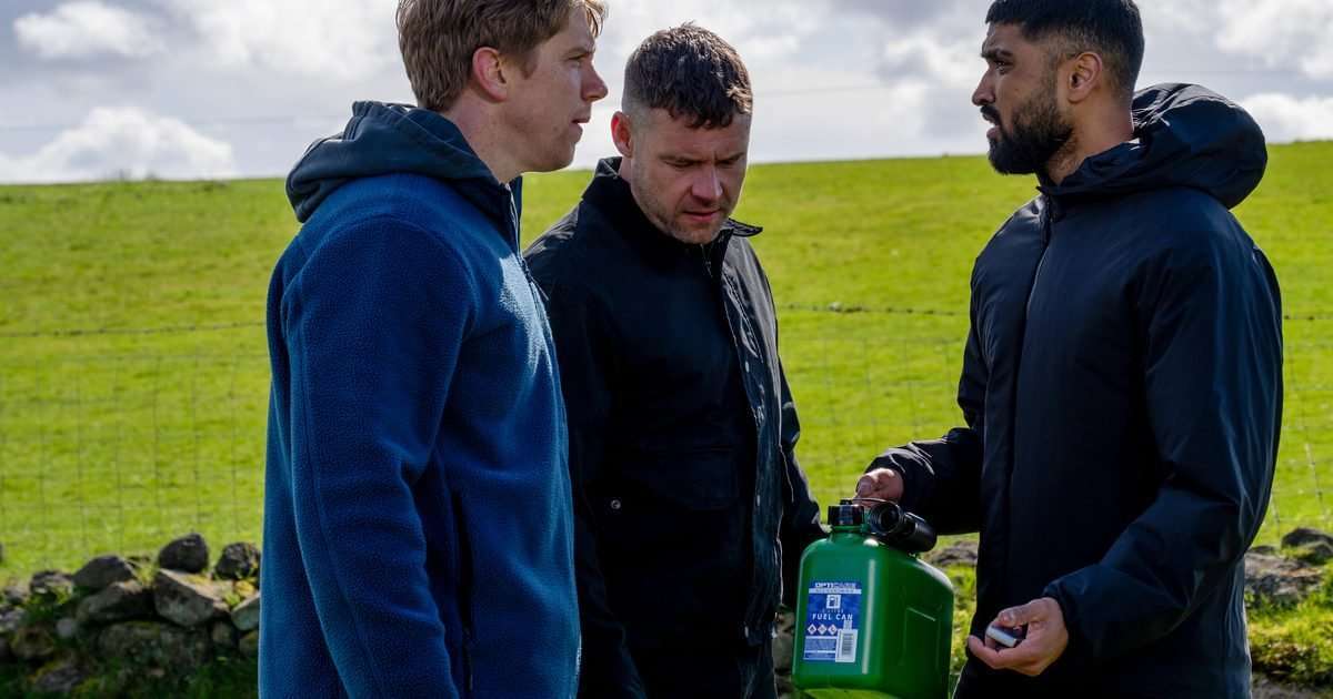 3 Emmerdale spoilers next week: Robert Sugden hunts mystery arsonist as Kammy Hadiq secret revealed