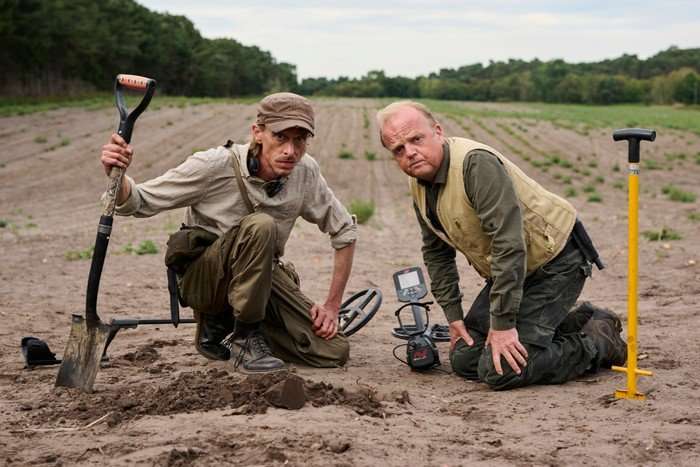 Detectorists Christmas Special Andy (MACKENZIE CROOK) and Lance (TOBY JONES) in Detectorists Christmas Special 2022