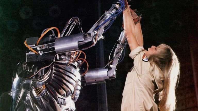 15 Funny Mistakes Movies Let Into the Final Product | Den of Geek