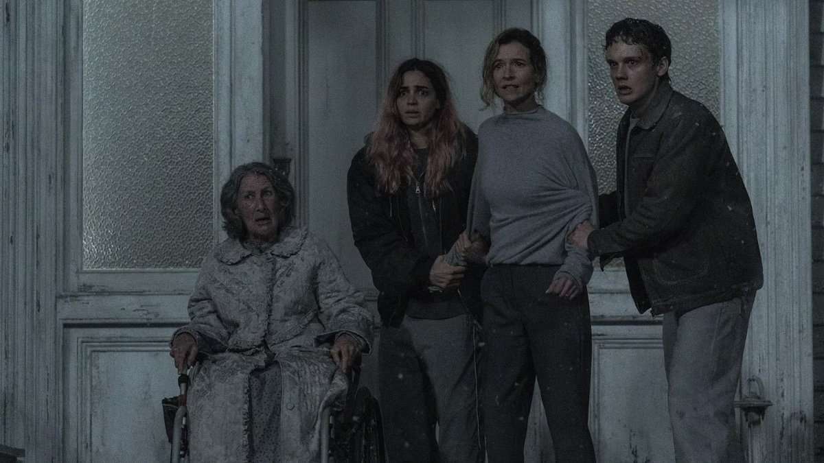 Evil Dead Burn Trailer Features a Major Twist on the Usual Formula | Den of Geek