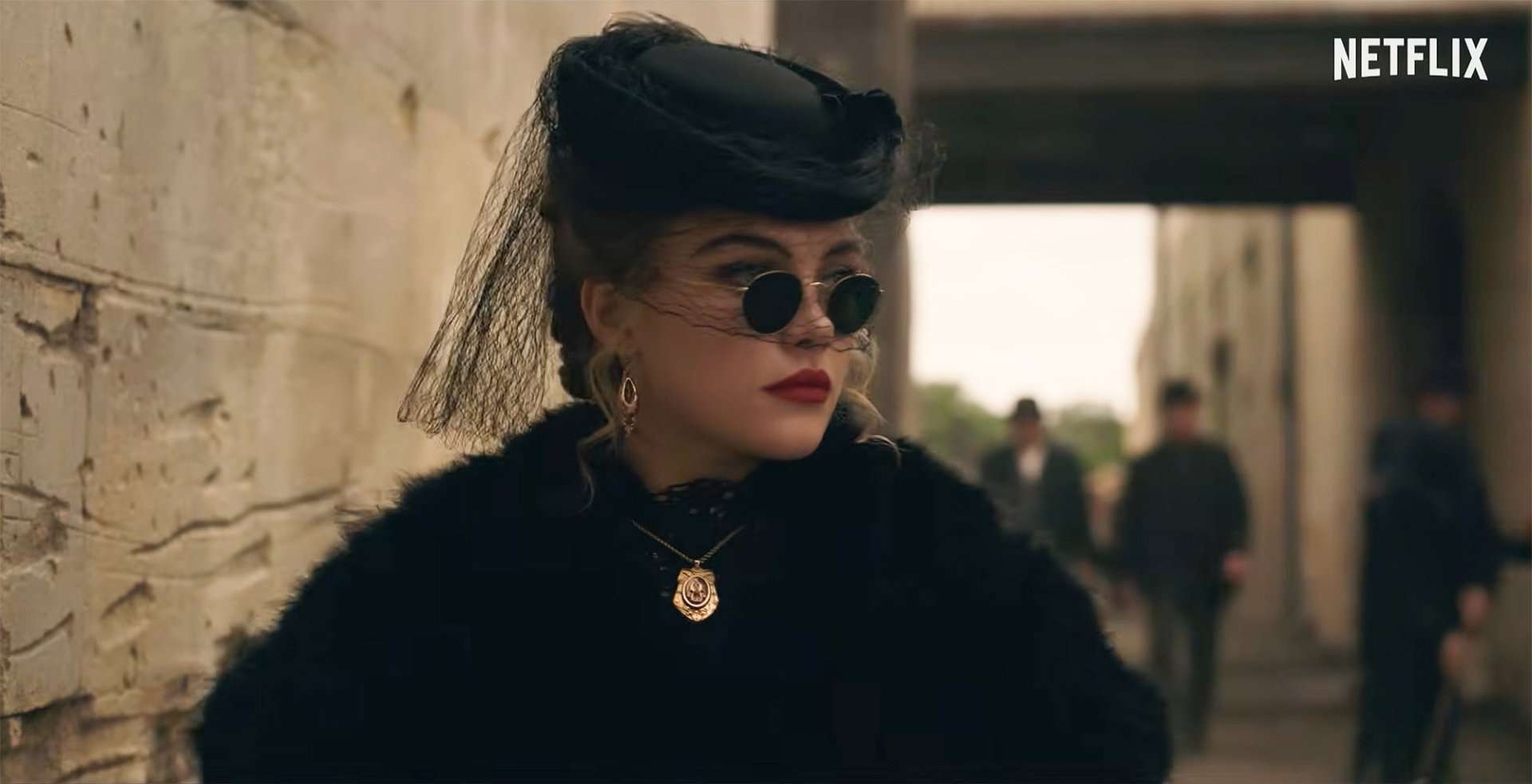 Florence Pugh is Cathy Ames in Netflix's 'East of Eden' Series Teaser | FirstShowing.net
