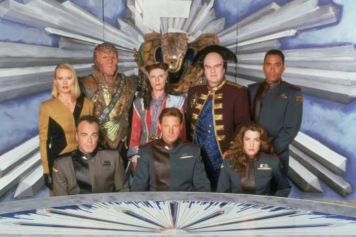 The cast of Babylon 5 season 2