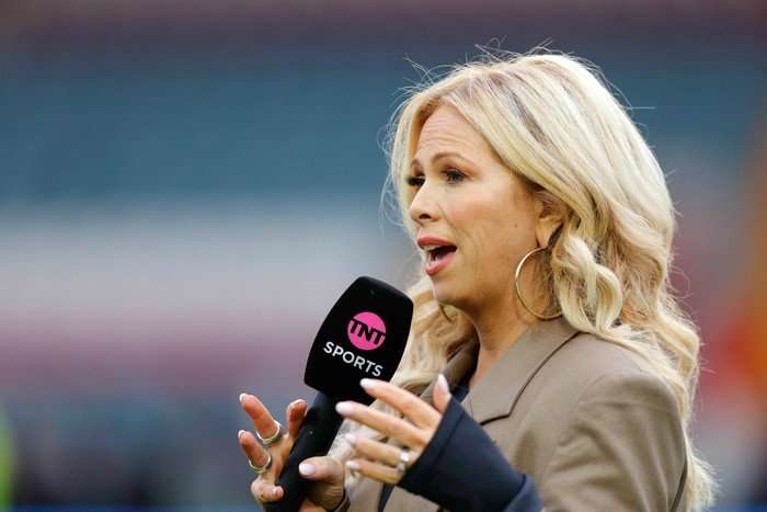 LEICESTER, ENGLAND - SEPTEMBER 29: TNT Sports presenter Sarra Elgan during the Gallagher Premiership Rugby match between Leicester Tigers and Bath Rugby at Mattioli Woods Welford Road Stadium on September 29, 2024 in Leicester, England. (Photo by Malcolm Couzens/Getty Images)