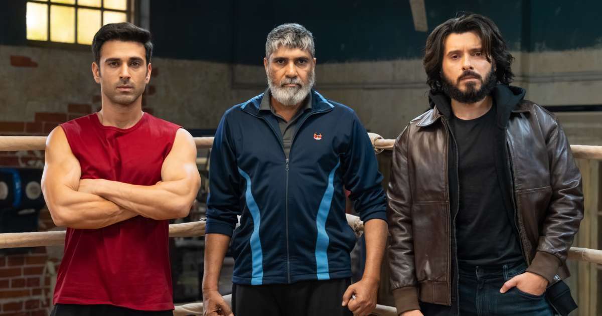 Glory Review: Pulkit Samrat & Divyenndu's Show Could Have Been The Best Sports Drama Of The Year But There...I Stopped At Could Have Been!