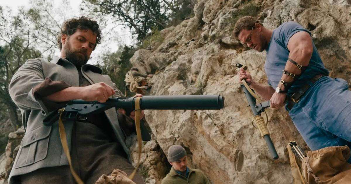 Henry Cavill & Alan Ritchson&rsquo;s Action Movie Gets Peacock Streaming Date