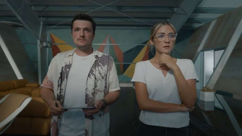 Isabelle Fuhrman and Josh Hutcherson make contact with aliens in trailer for sci-fi thriller Signal One