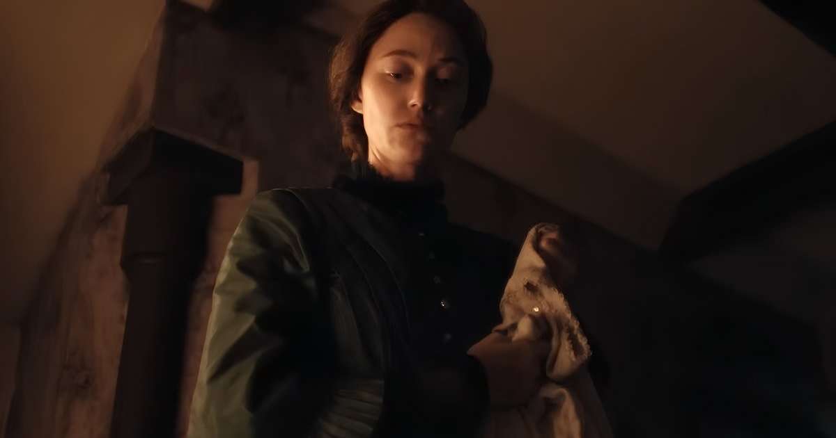 Maika Monroe&rsquo;s Victorian Psycho Trailer Teases a Stylish Horror Movie Nightmare