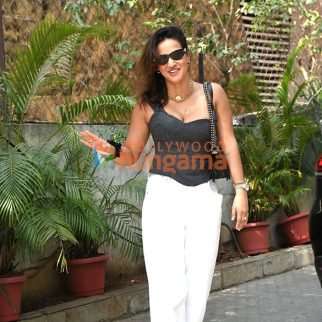 Photos: Aisha Sharma spotted outside a clinic in Santacruz
