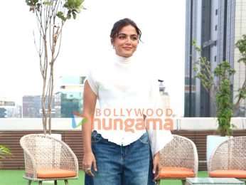 Photos: Ayushmann Khurrana, Rakul Preet Singh, Wamiqa Gabbi and Sara Ali Khan snapped promoting Pati Patni Aur Woh Do at T-Series office