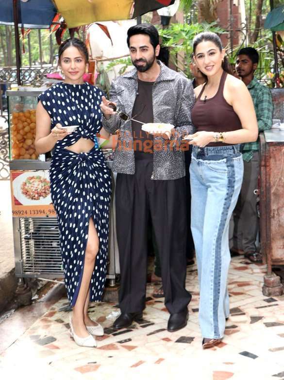 Photos: Ayushmann Khurrana, Rakul Preet Singh and Sara Ali Khan snapped promoting Pati Patni Aur Woh Do