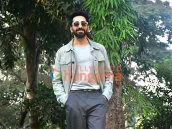 Photos: Ayushmann Khurrana, Sara Ali Khan, Rakul Preet Singh, Wamiqa Gabbi and others grace the trailer launch of Pati Patni Aur Woh Do at Sanjay Gandhi National Park